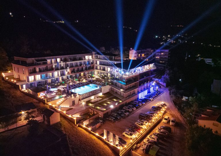 Cielo Restaurant royal blue resort residences montenegro Premium suite 6 10 1